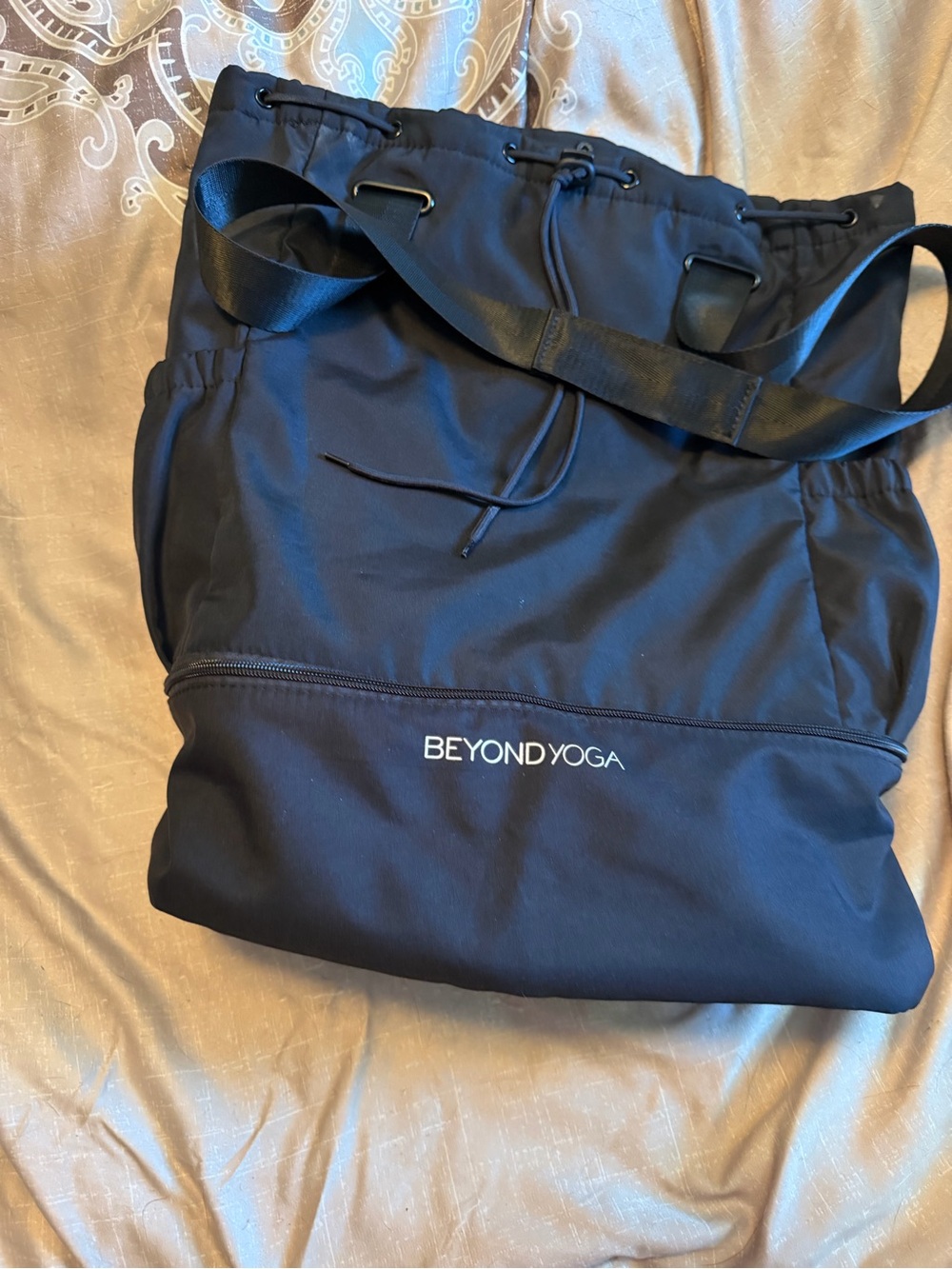 Beyond Yoga Black Drawstring Shoulder Tote